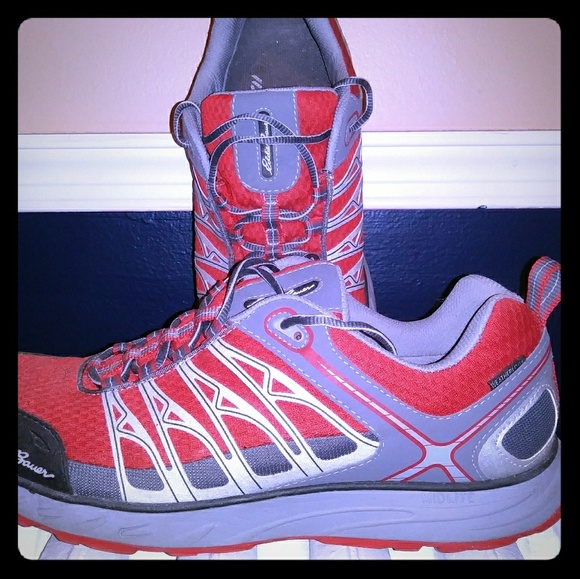 Eddie Bauer sneakers - Picture 1 of 2